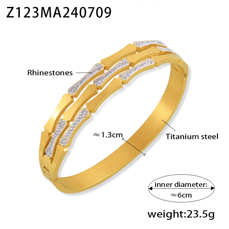 B廠-法式復古氣質鏤空鑲鋯拼接手鐲幾何鈦鋼鍍金手環輕奢高級感設計女「Z123」24.07-3